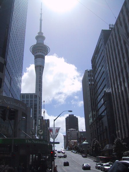 ���̉摜�͎����I�ɐ؂�ւ��܂�...