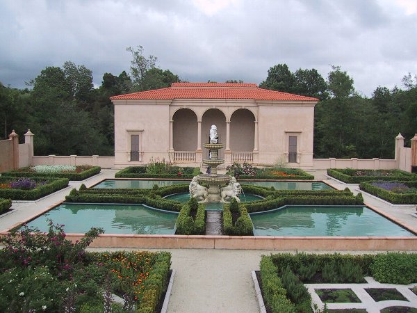 ���̉摜�͎����I�ɐ؂�ւ��܂�...