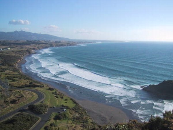 ���̉摜�͎����I�ɐ؂�ւ��܂�...